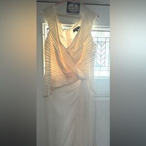 Tadashi Shoji Cream Long Sleeve Dress